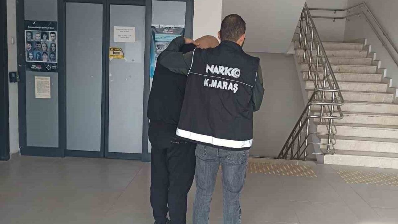 Kahramanmaraş'ta Uyuşturucu Taciri Yakalandı: 285 Hap ve 7 Sentetik Ecza