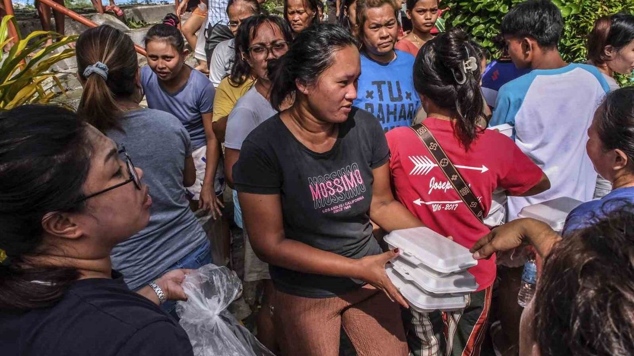 Kalmaegi Tayfunu'nda can kaybı 66'ya yükseldi