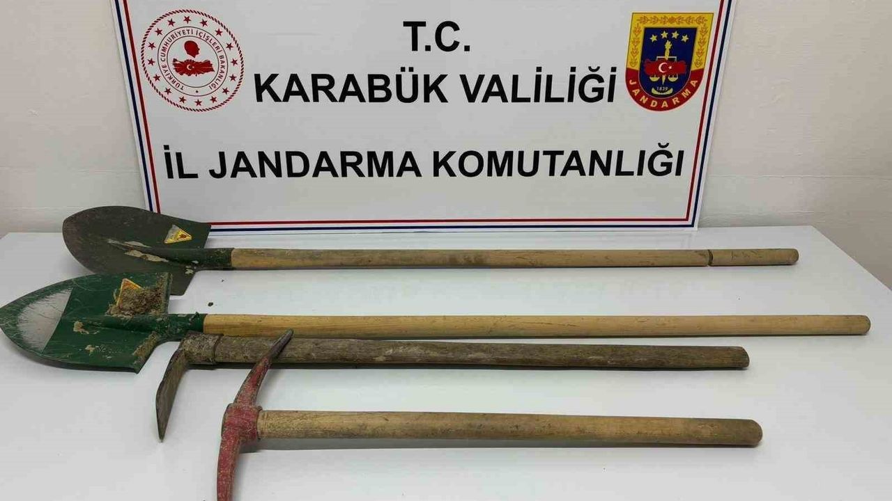 Karabük Yenice'de İzinsiz Kazı Yapan 3 Kişi Suçüstü Yakalandı