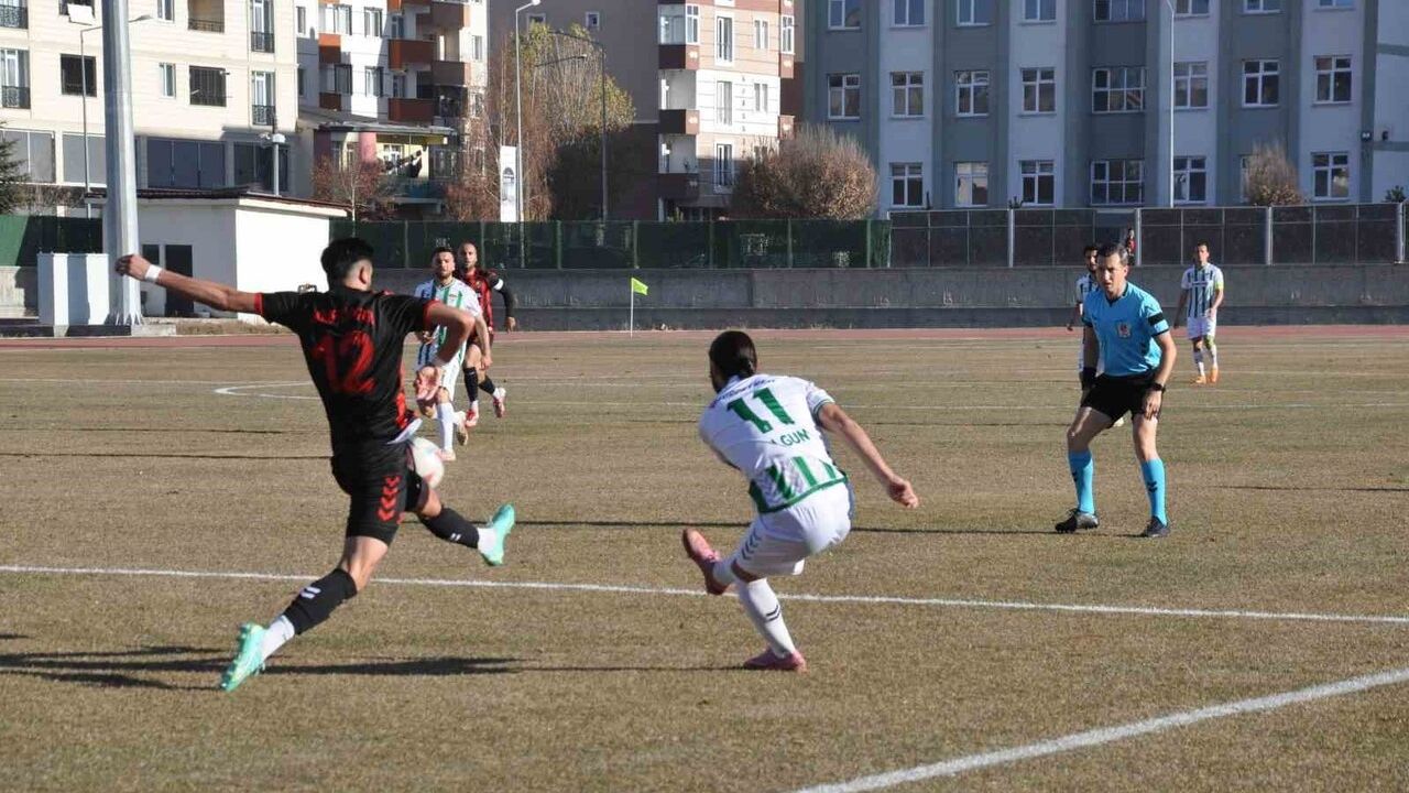 Kars 36 Spor 1-1 Hakkari Zap Spor: Şampiyonluk Umudu Azaldı