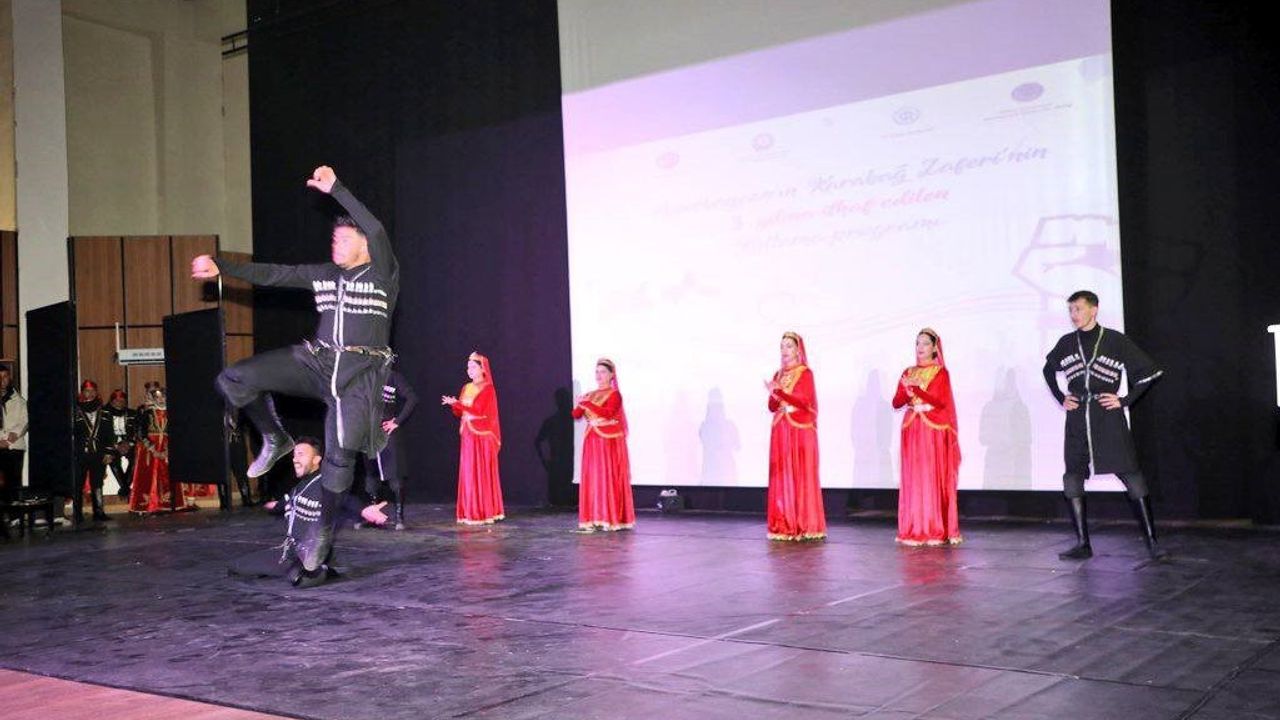 Kars’ta Karabağ Zaferi’nin 5’inci Yıldönümü Törenle Kutlandı