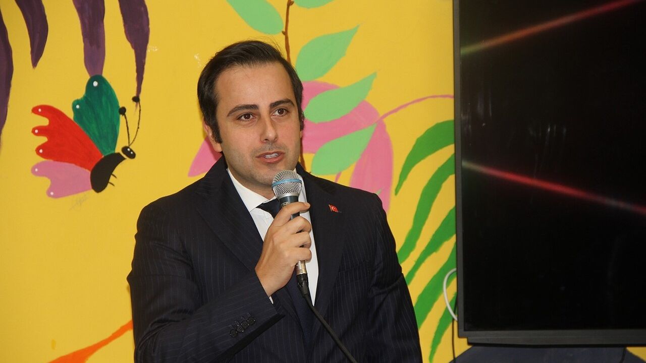 Kasapoğlu: Kula'da Spor ve Gençlik Yatırımları Sürecek