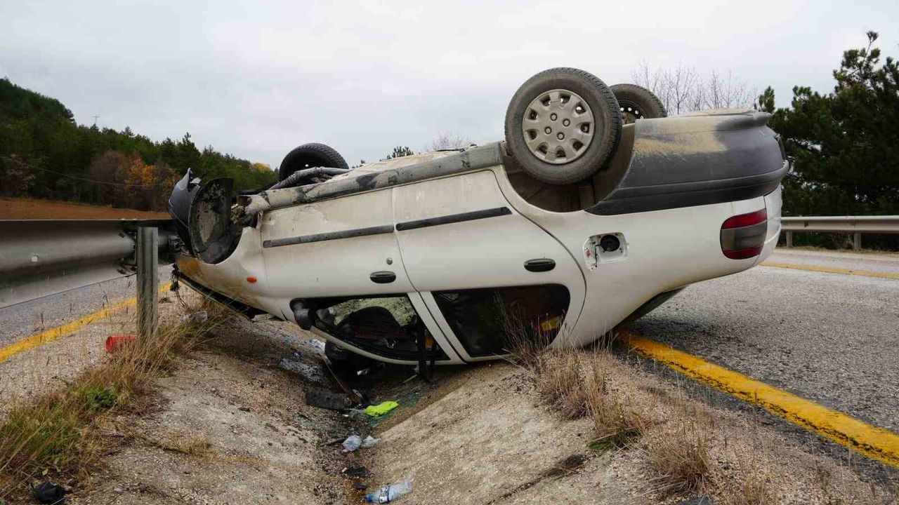 Kastamonu’da Takla Atan Otomobil Alev Aldı — 2 Yaralı