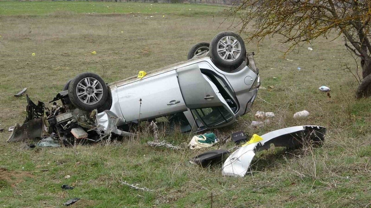Kastamonu İhsangazi'de Takla Atan Otomobilde İki Kardeş Öldü