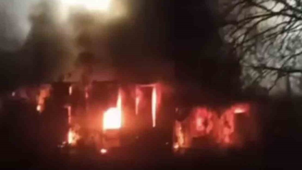 Kayapa OSB'de Fabrika Yangını: 1 İşçi Hafif Yaralandı