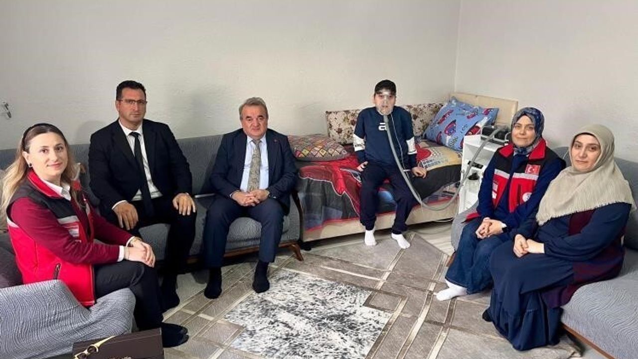 Kaymakam Adem Öztürk'ten Yoğun Mesai: Sağlıklı Çocuk Elçi Programı ve Okul-Aile Ziyaretleri