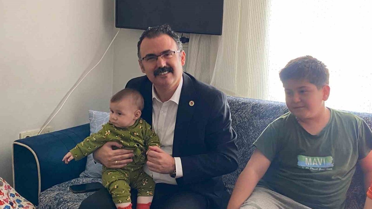 Kaymakam Ali Ekber Ateş 'Aile Ocağımız Sultanhisar' ile hane ziyaretinde