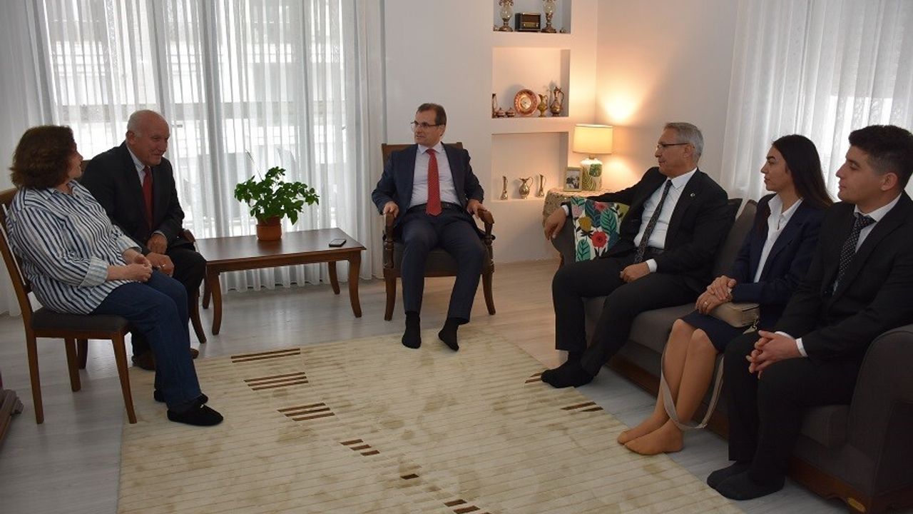 Kaymakam Güldoğan’dan Salihli’de Öğretmenlere Vefa Ziyareti