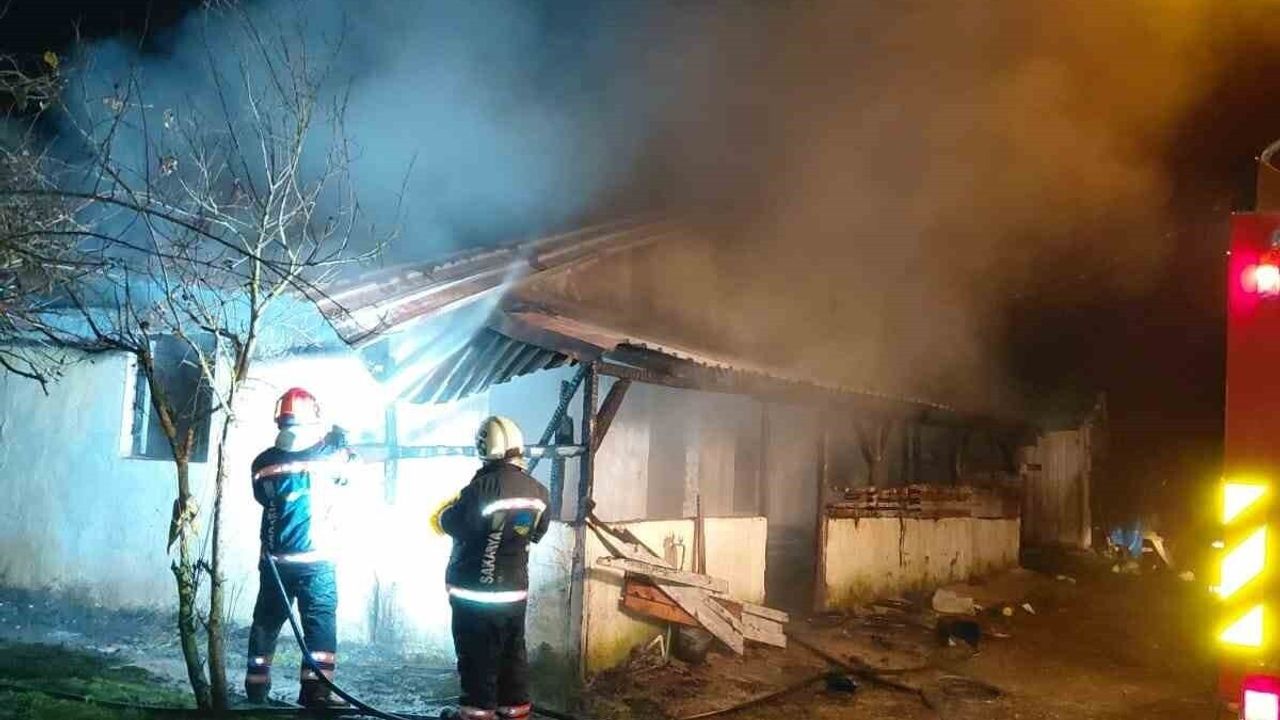 Kaynarca'da Tek Katlı Evde Yangın Söndürüldü