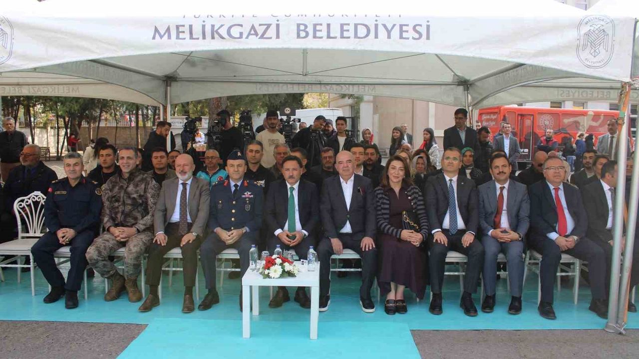 Kayseri'de 62. ERVA SERSİM İbrahim Ustaoğlu Spor Okulu Açıldı