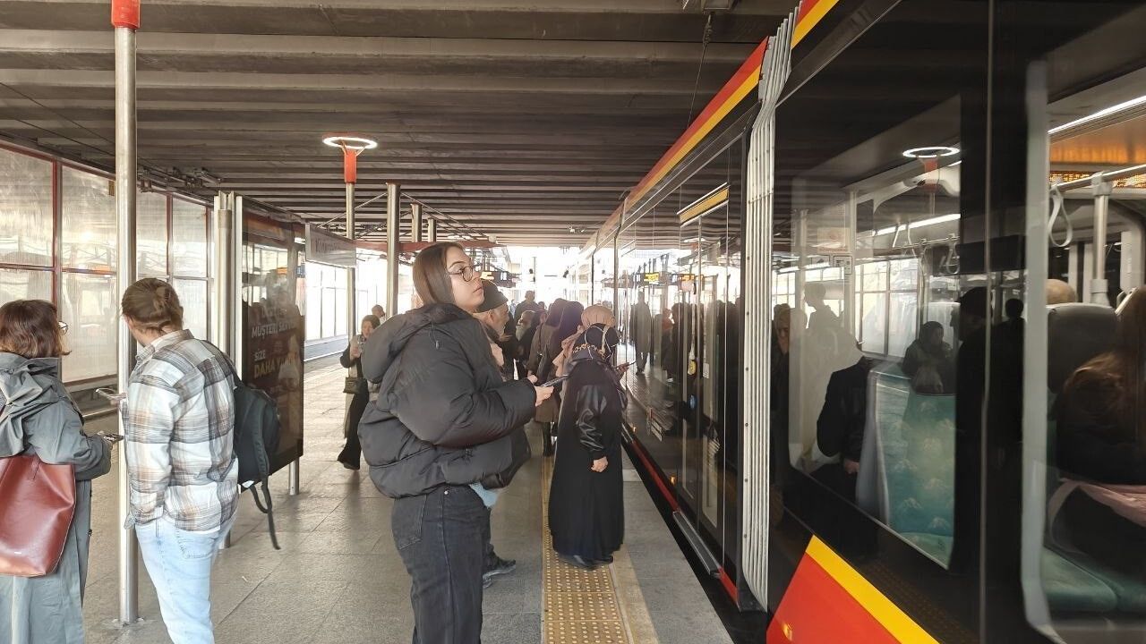 Kayseri'de Ulaşımda Uygun Çözüm: Abonman Kart