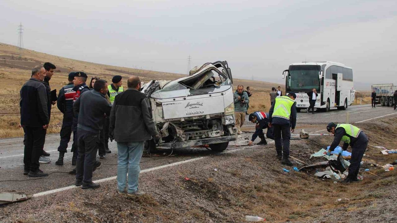 Kayseri İncesu'da Zincirleme Kaza: 1 Ölü, 2 Yaralı