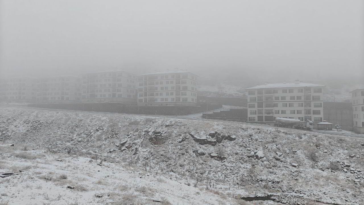 Kayseri’nin Yüksek Kesimlerine Kar Yağdı