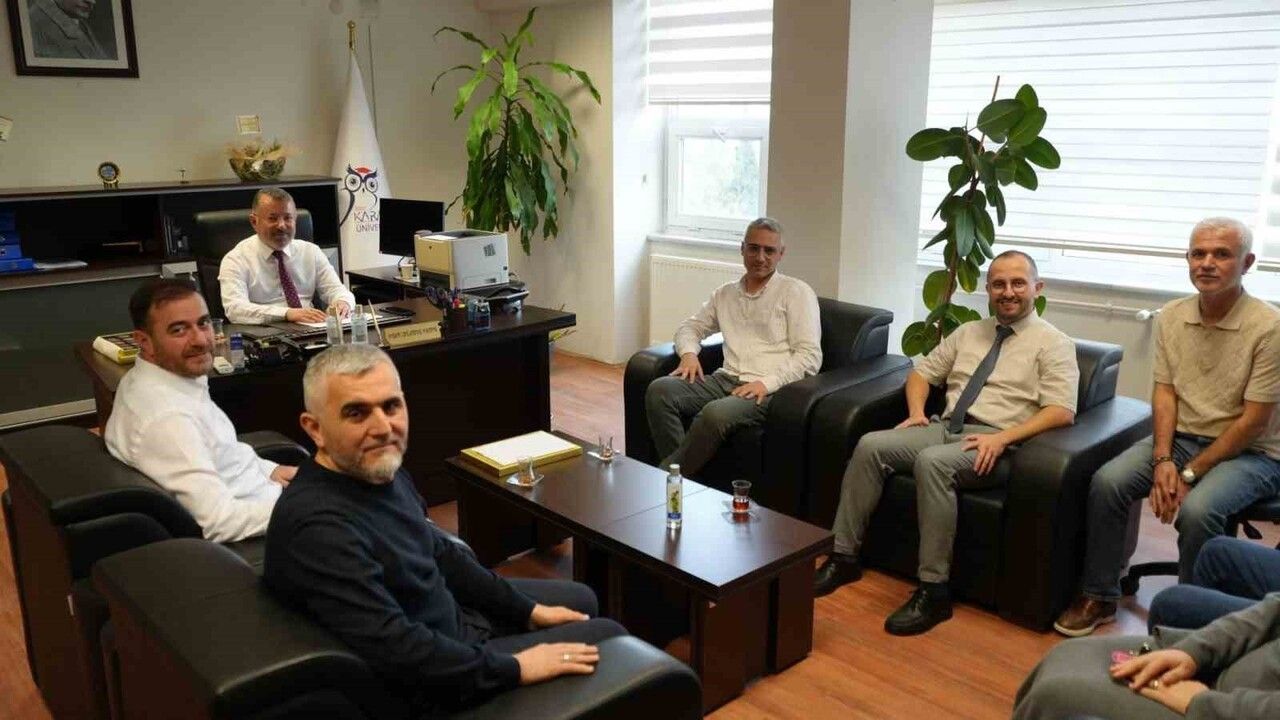 KBÜ Rektörü Kırışık, Bilgisayar ve Bilişim Fakültesi'nde Yapay Zekâ Projelerini İnceledi