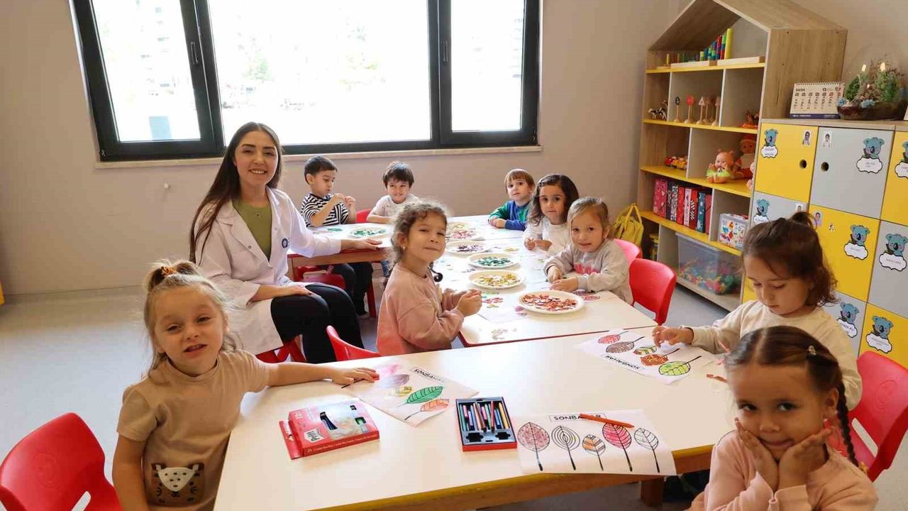 Kepez Santral Mahallesi'nde 100. Yıl Kreşi Açıldı