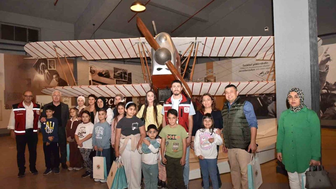 Kepez'te Şehit ve Gazi Aileleri Dokumapark'ta Kitapla Buluştu