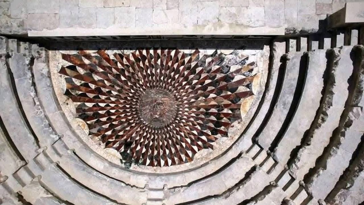 Kibyra'da Medusa Mozaiği Kışa Karşı Koruma Altında