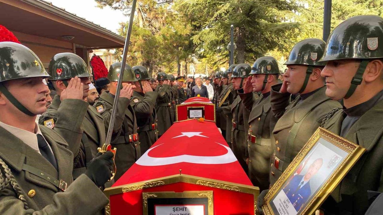 Kıdemli Başçavuş Ümit İnce ve Uzman Çavuş Cem Dolapci Cebeci'de Defnedildi