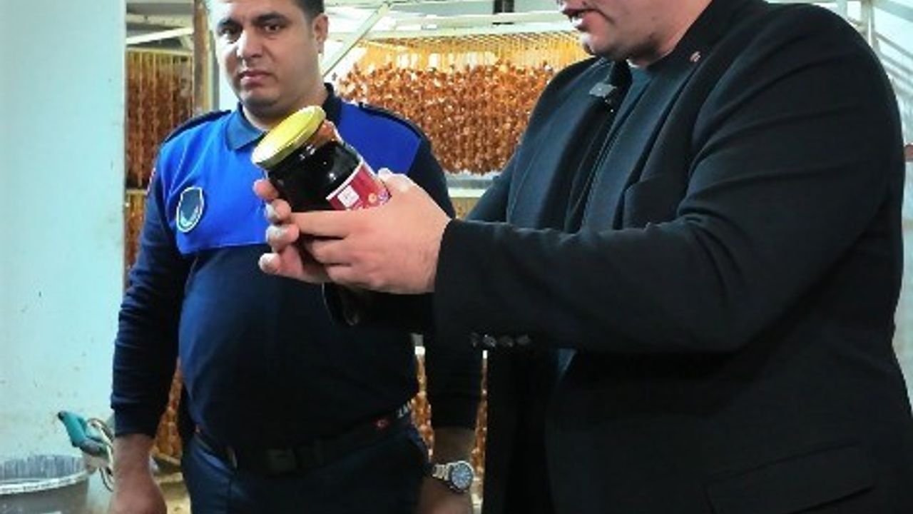 Kilis’te Cevizli Sucuk İmalathanesinde Tepki: Başkan Hakan Bilecen Denetledi