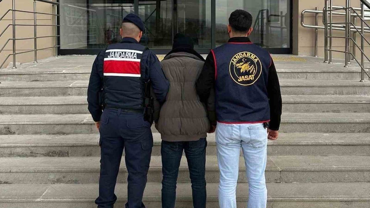 Kırıkkale'de 2 Kesinleşmiş Hükümlü Jandarma Operasyonuyla Yakalandı