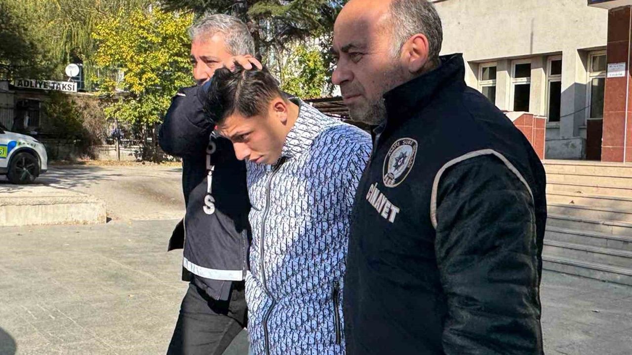 Kırıkkale'de 'Çakmak' Bahanesiyle Bıçaklama: Zanlı Tutuklandı