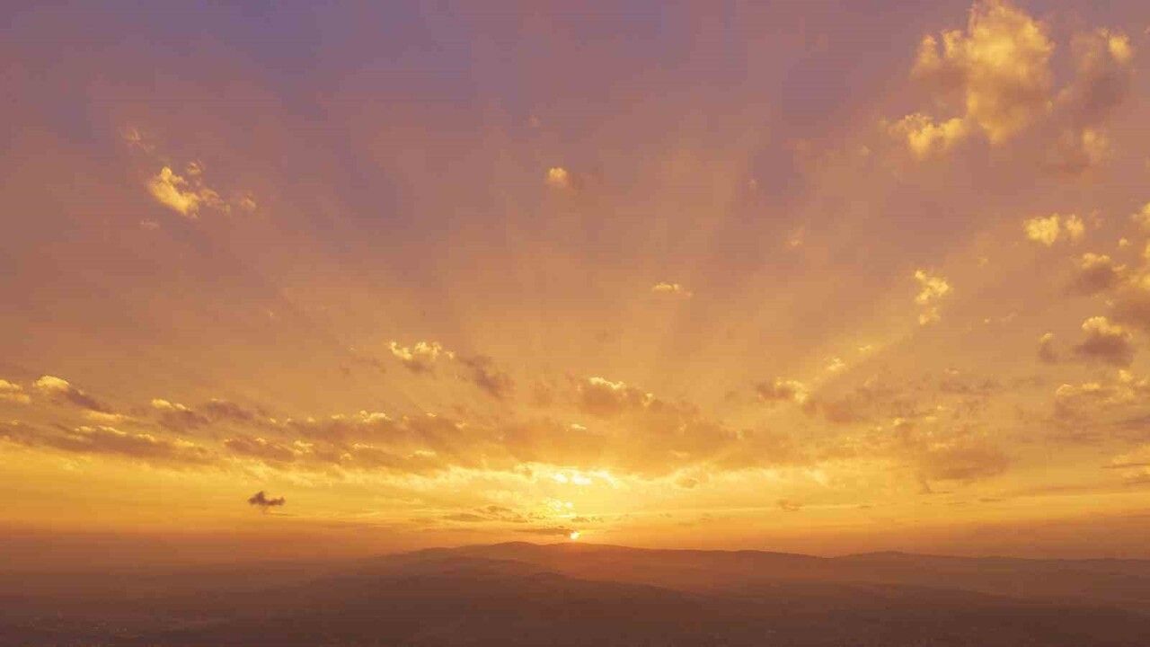 Kırıkkale'de Gün Batımı Renkleri Şehri Sardı