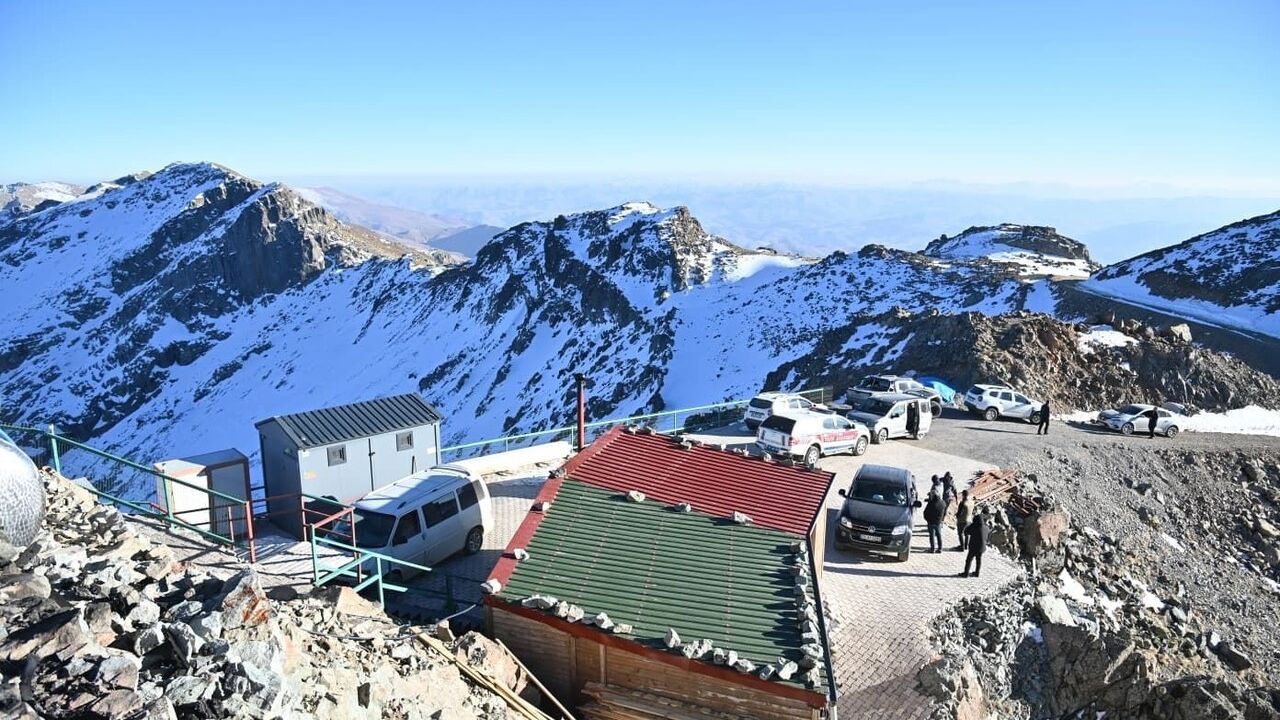 Kırklar Mescidi Yeniden İnşa Edilecek — 3.140 Rakımdaki Tarihi Mescid Yangında Kül Oldu