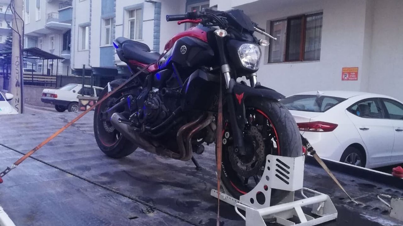 Kırşehir'de 'dur' ihtarına uymayan motosikletliye 61 bin 215 lira ceza