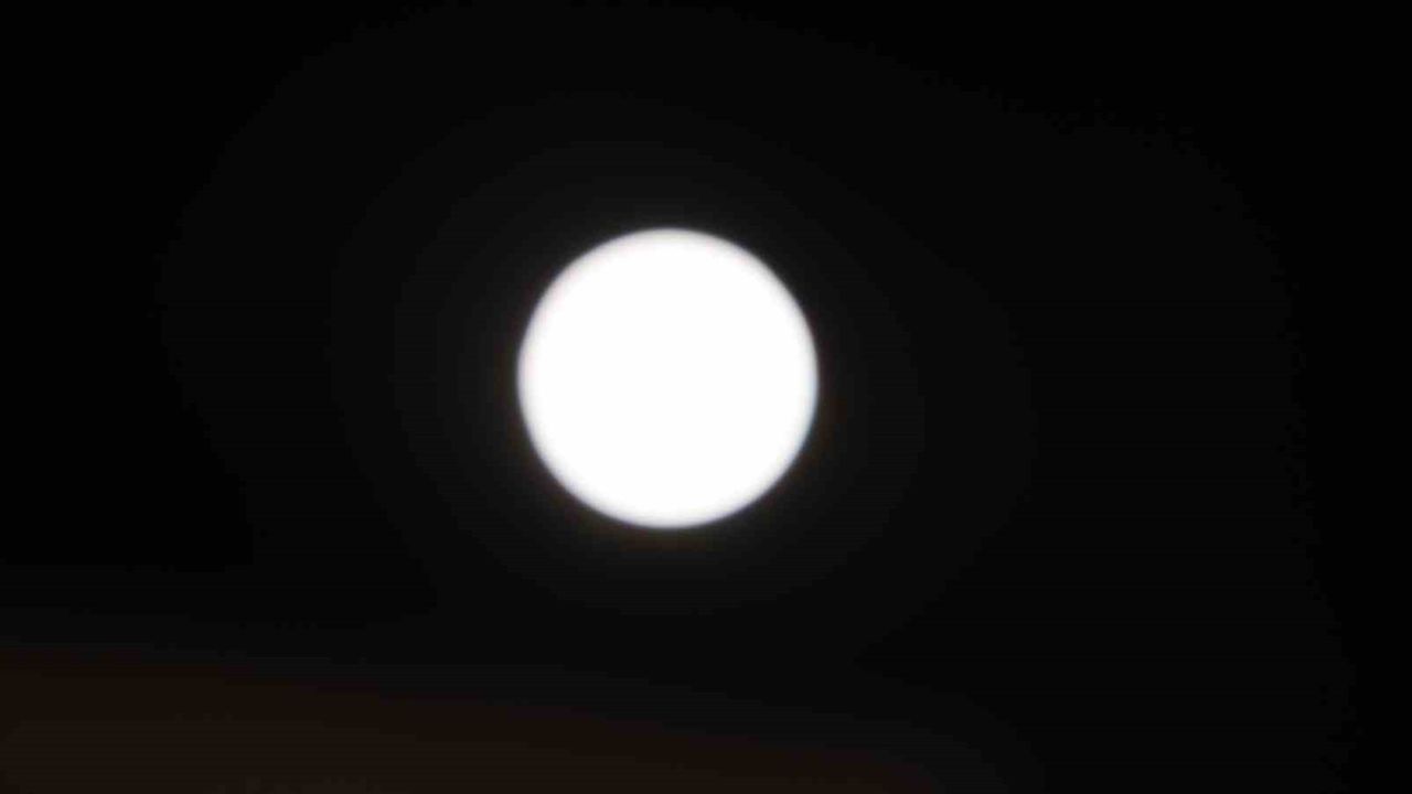 Kırşehir'de "Kunduz Süper Ay" Cacabey ve Kapucu Camii'ni Aydınlattı