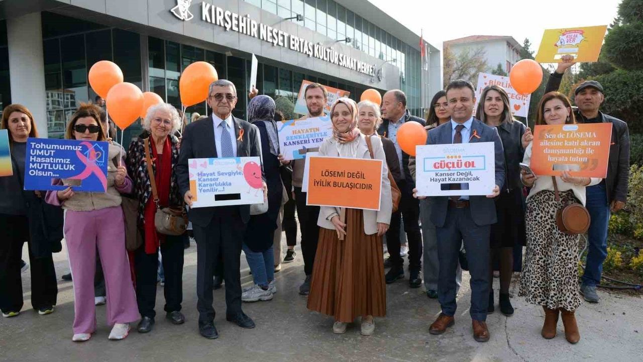 Kırşehir'de Lösemili Çocuklar Haftası'nda Gökyüzüne Destek Balonları