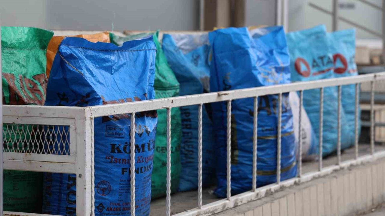 Kırşehir'de Soğukla Kömür Talebi Arttı: Fiyatlar 7-10 Bin TL