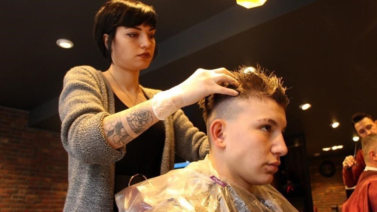 Kış Öncesi Saç Dökülmesine Dikkat: 'Saçın da Neme İhtiyacı Var'