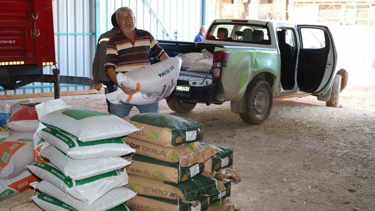 Kocaeli'de Yangın Mağduru Çiftçilere Tohum ve Gübre Desteği
