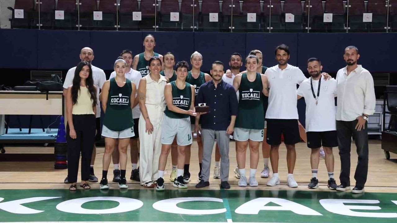 Kocaeli Kadın Basketbol'da Sessizlik: Ligden Çekilme İddiaları
