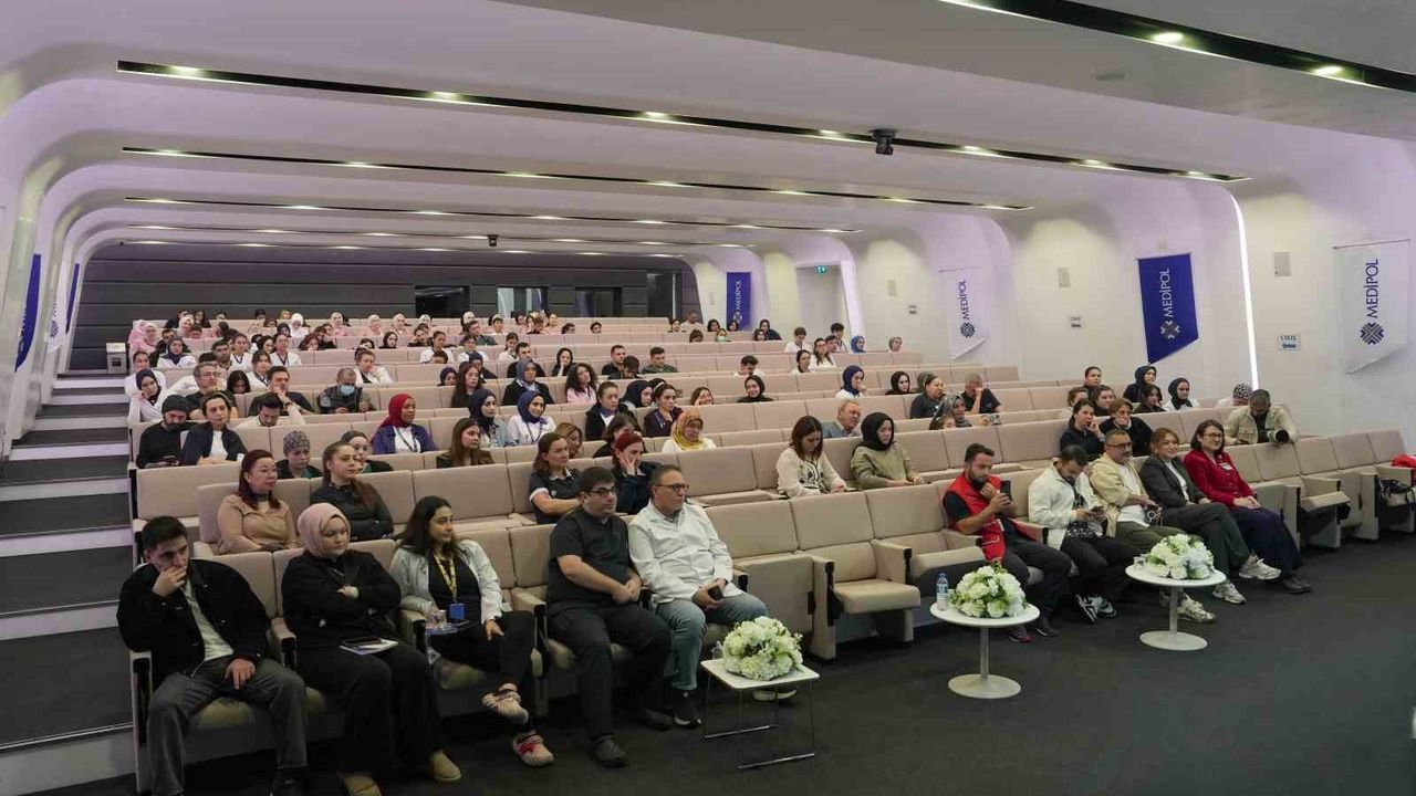 Kök Hücre Bağışı Hayat Kurtarıyor: Medipol'de 'Hayat Seninle Güzel' Paneli