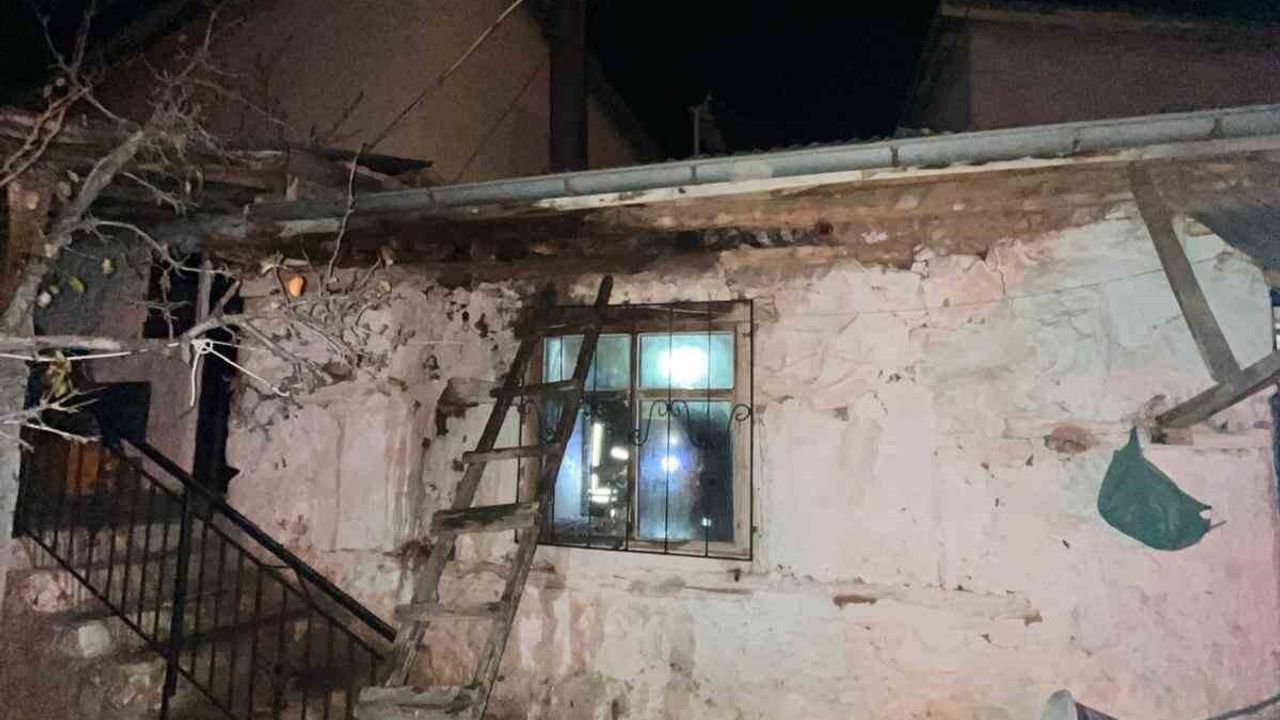 Konya Bozkır'da Baca Temizliği Yangına Yol Açtı