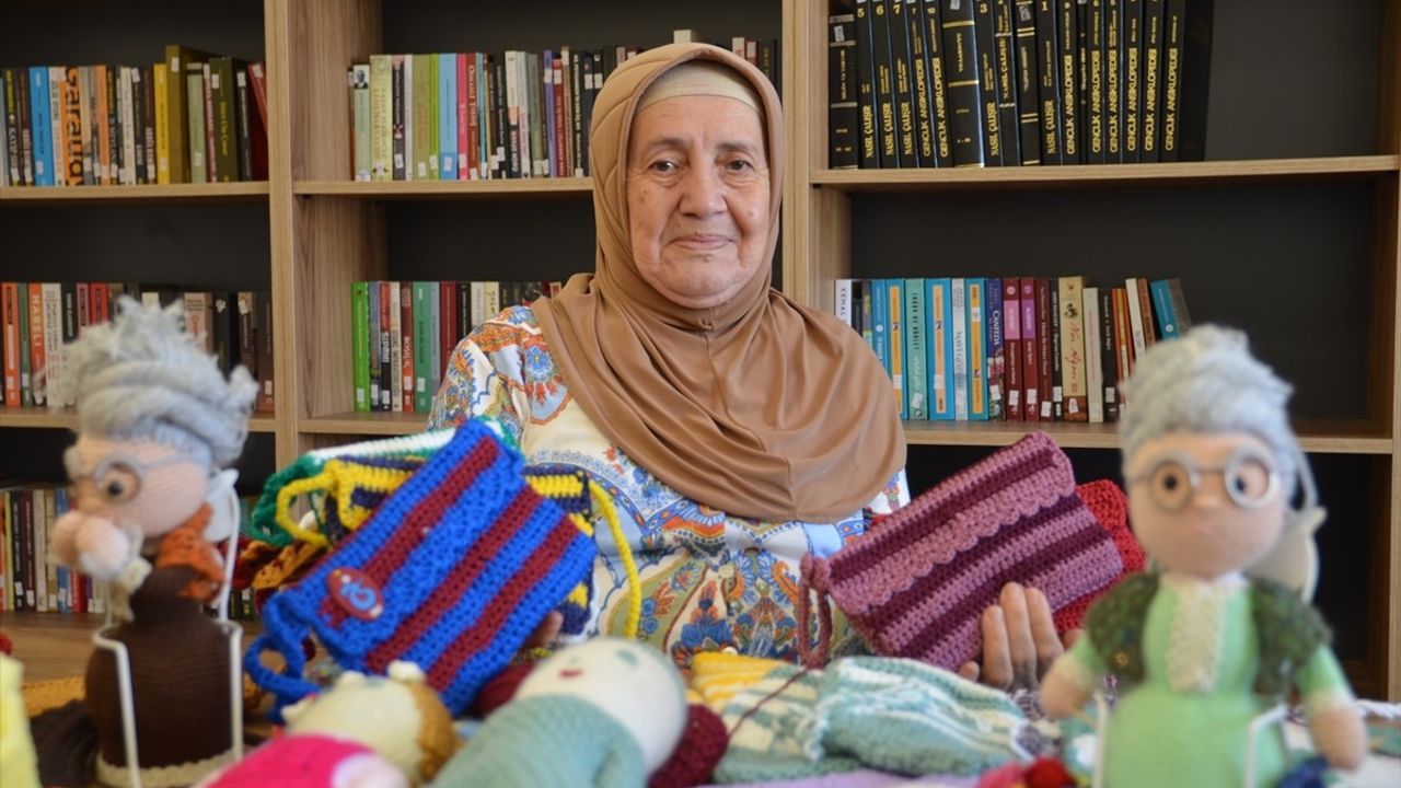 Konya'da 75 Yaşındaki 'Örgücü Bayan' Hatice Urgancı Geliri Huzurevine Bağışlayacak