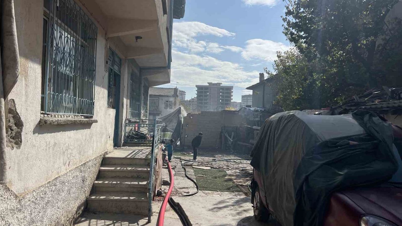 Konya'da kullanılmayan müstakil evde yangın söndürüldü