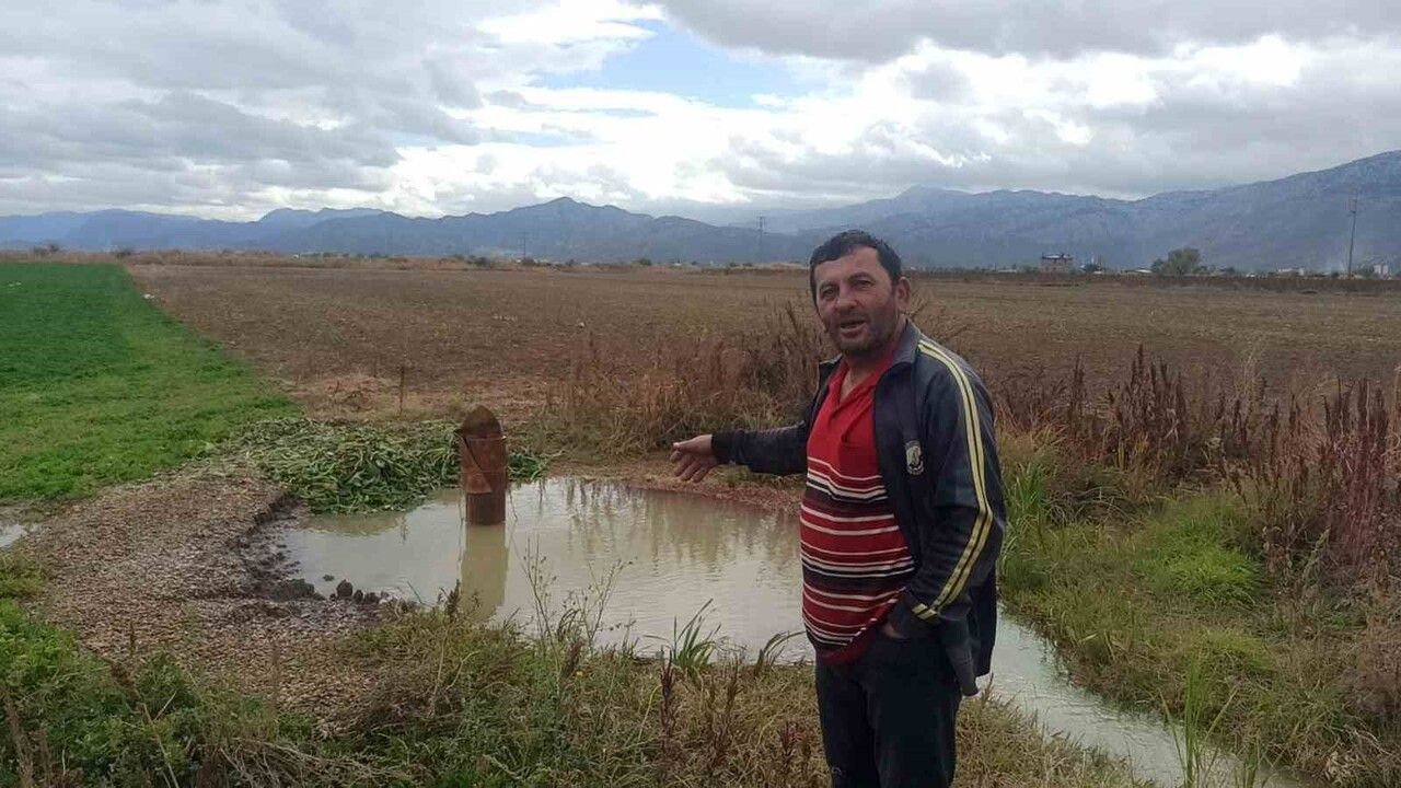 Konya Seydişehir'de Kullanılmayan Sondaj Kuyusundan Şaşırtan Su Püskürmesi