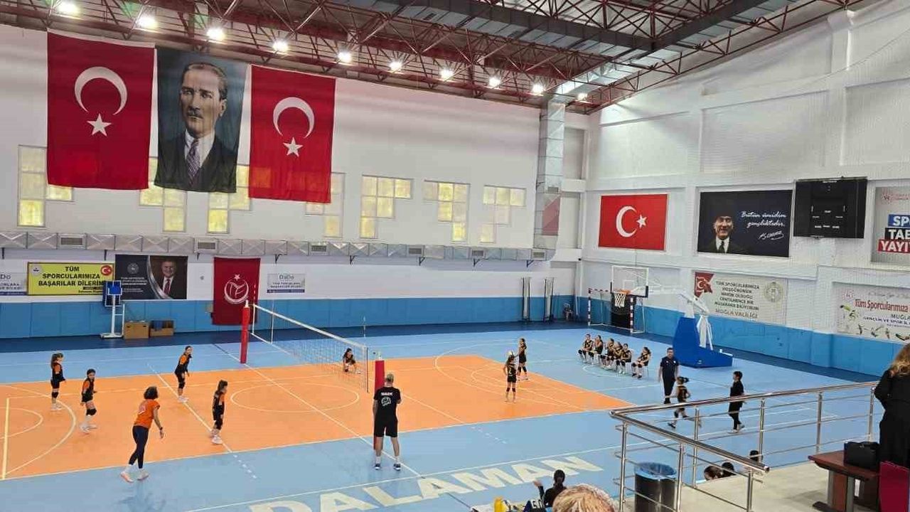 Köyceğizli Minikler Dalaman Turnuvasında Voleybol Şampiyonu