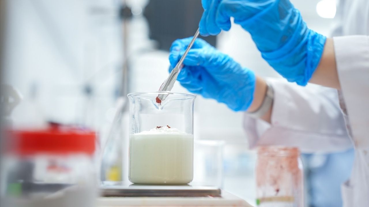 Kozmetik: Stratejik Hamle Yerli Markaların Önünü Açabilir