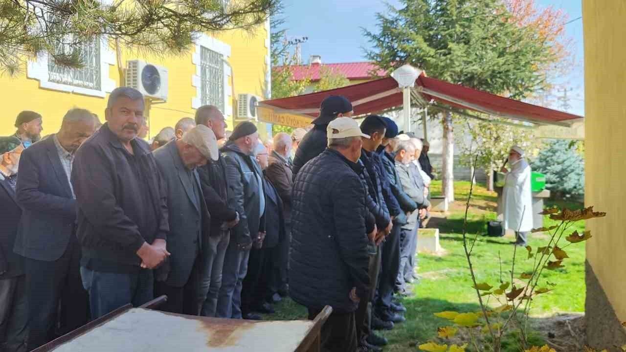 Kristal Bibloya Eşinin Saçını Saklayan 85 Yaşındaki Mustafa Yıldırım Vefat Etti