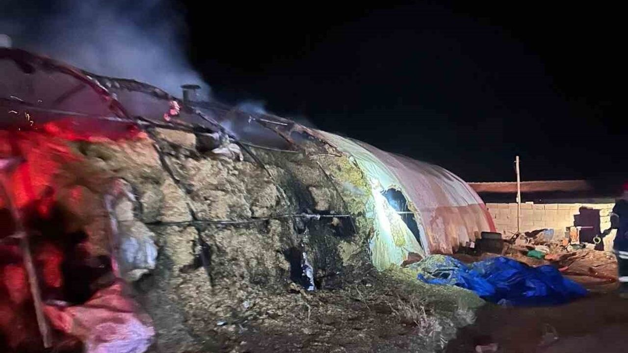 Kulu’da 22 Ton Saman Balyası Alev Alev Yandı