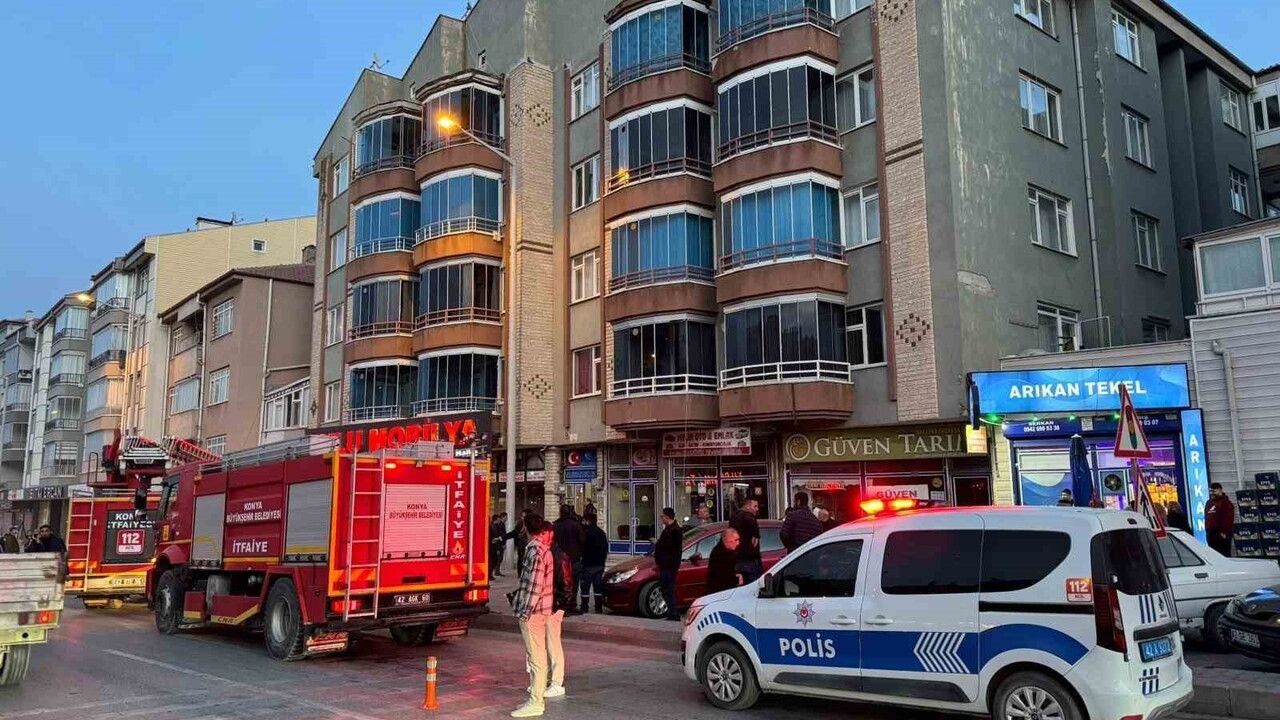 Kulu'da Talayhan Apartmanı'nda Daire Yangını Söndürüldü