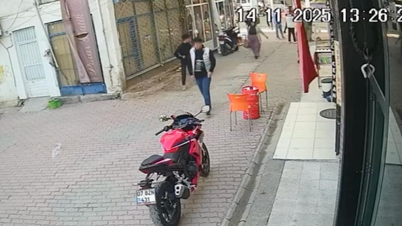 Kumluca'da Genç Kavgası Kanlı Bitti: Bıçaklanan Genç Hastaneye, Şüpheli Yakalandı