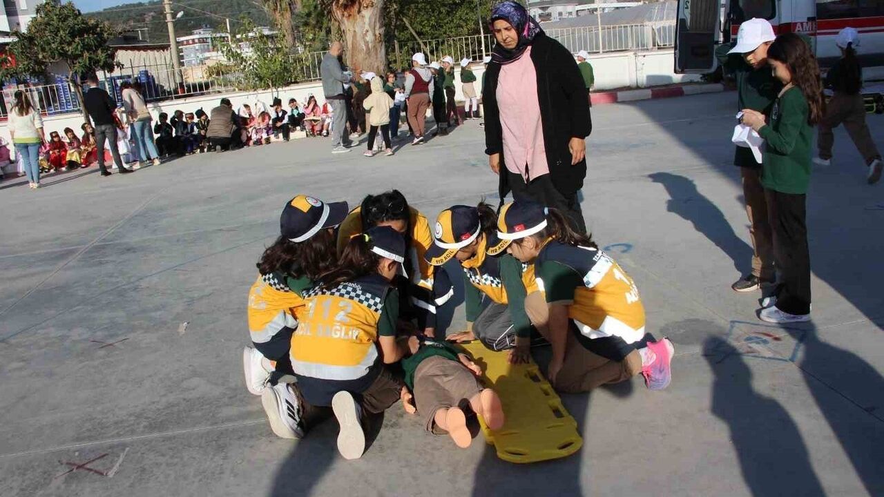 Kumluca'da Sağlık Okuryazarlığı İçin Teorik ve Uygulamalı Eğitim