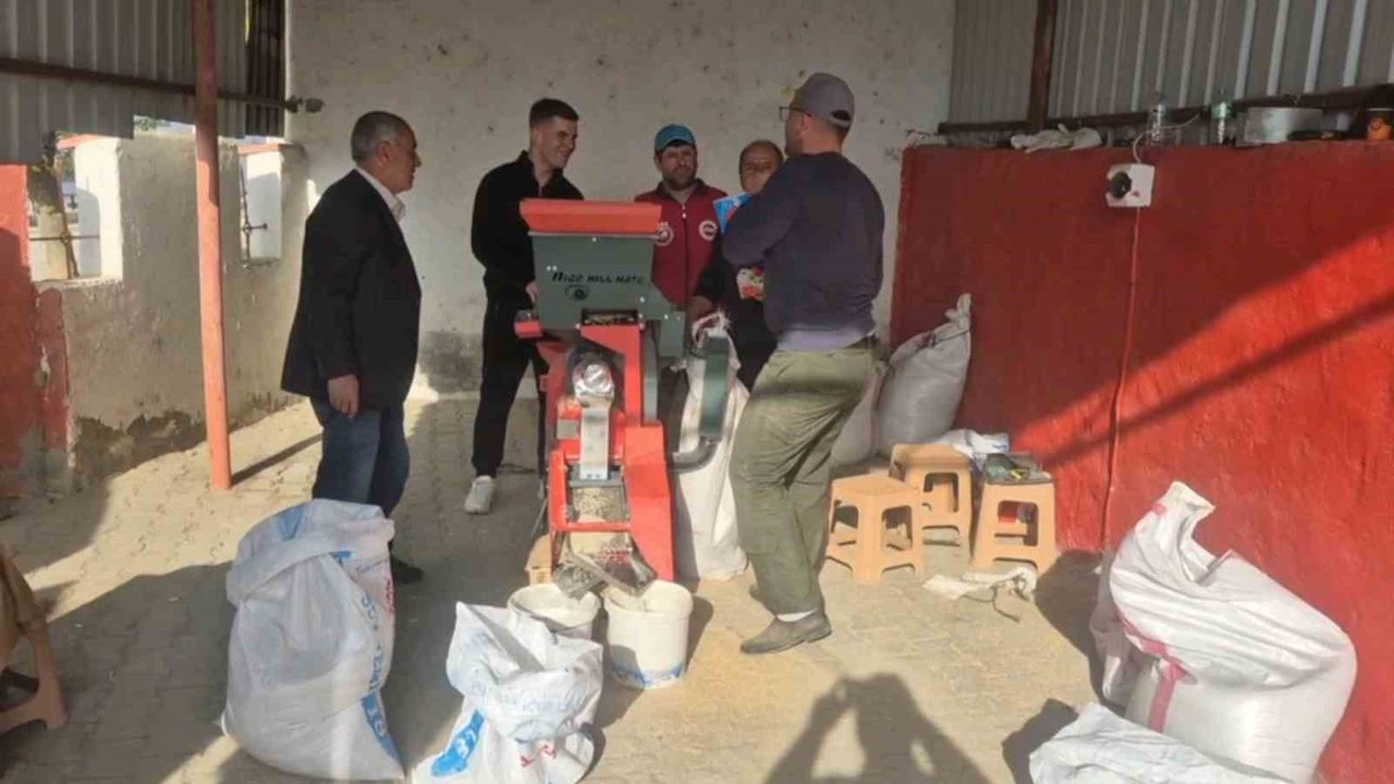 Küplü’de Ücretsiz Pirinç Soyma Tesisi Üreticinin Yüzünü Güldürdü