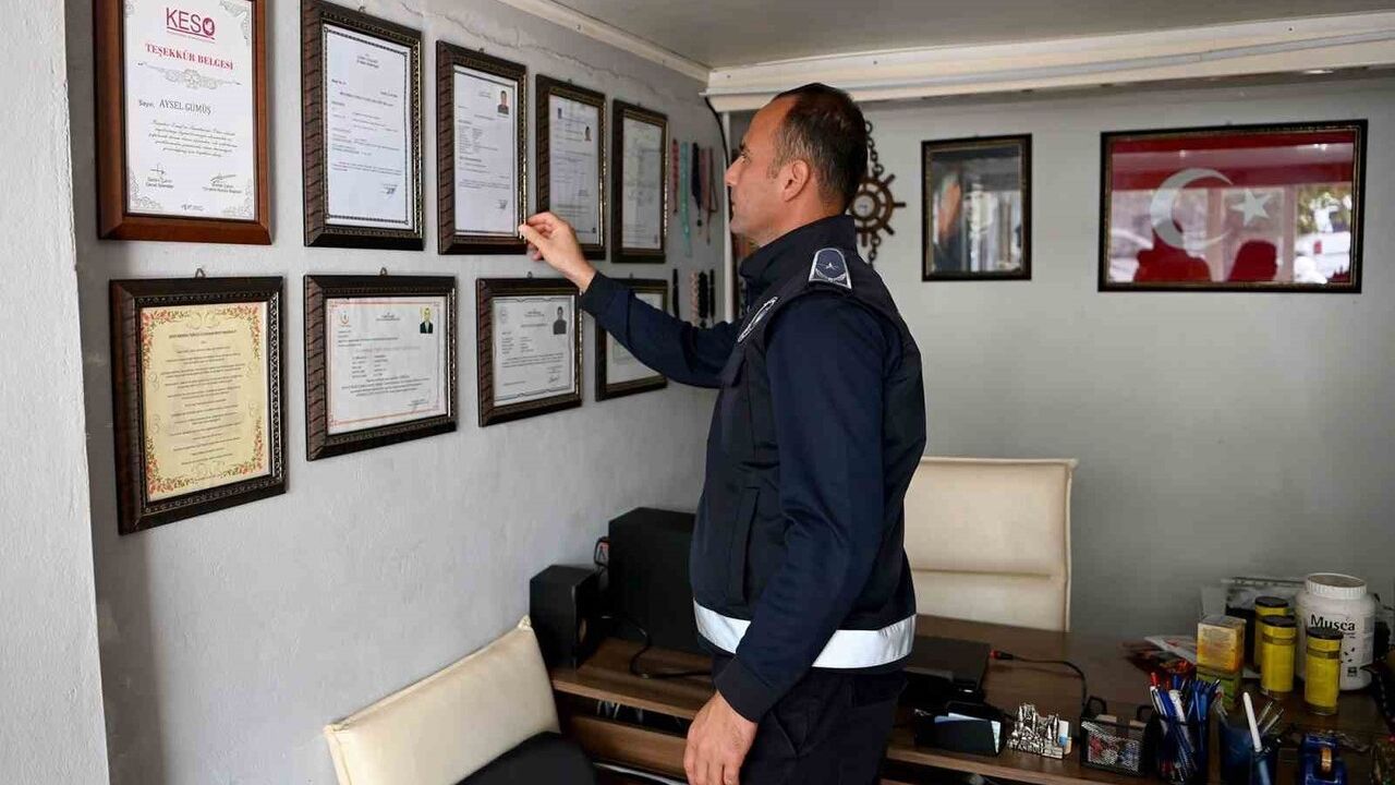 Kuşadası Belediyesi Halk Sağlığını Koruyor: Son Kullanma Tarihi Geçen Kimyasallara El Konuldu