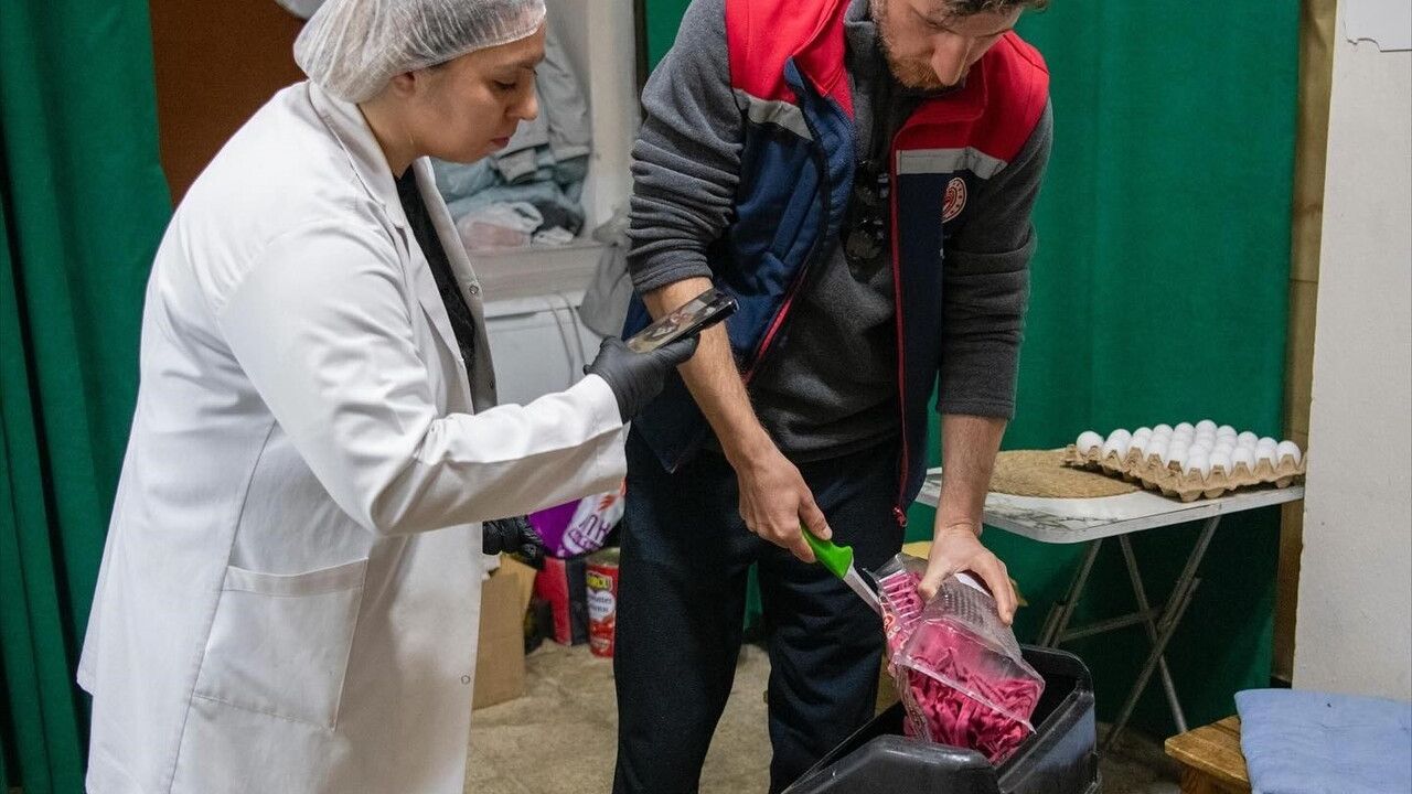 Kuşadası'nda Gıda Denetimi: Kaymakamlık ve Zabıta Ortak Çalışması