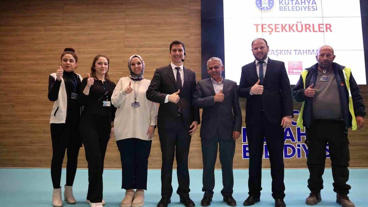 Kütahya Belediyesi'nden 'Etkili İletişim Davranış Biçimleri' Eğitimi